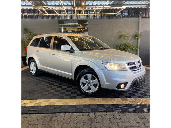 FIAT FREEMONT 2.4 PRECISION 16V GASOLINA 4P AUTOMÁTICO